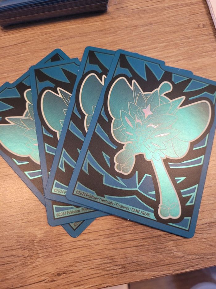 Vends lot de 130 sleeves et 8 séparateurs cartes pokemon - photo numéro 5