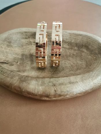 Boucles d'oreilles motif hellénique doré