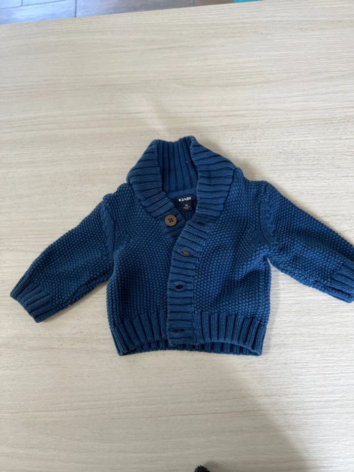 Gilet bleu Kiabi 1 mois - photo numéro 2