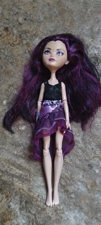 Poupée Ever After High Raven Queen