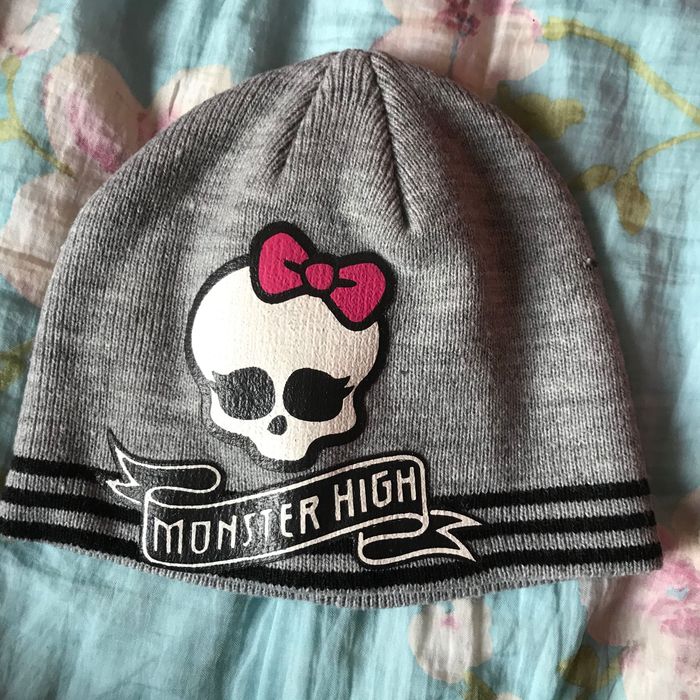 Bonnet gris monster high * prix 🏷 0,50 cts * kiki60230