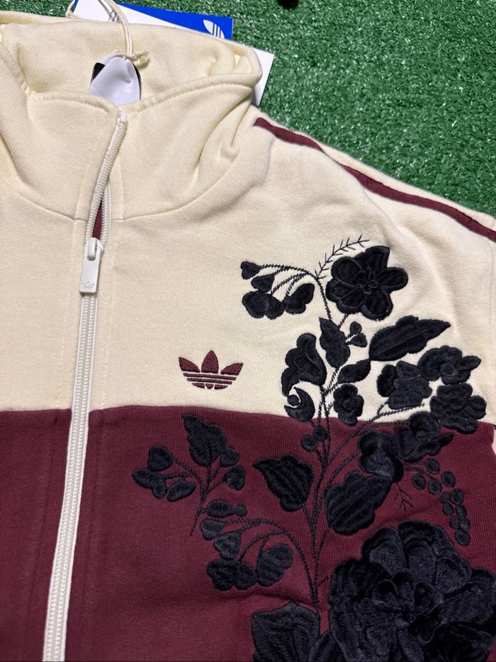 Adidas Originals X ASOS - Veste de survêtement à fleurs brodées - Babeurre / Taille S - photo numéro 4