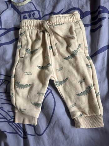 Pantalon motif crocodile taille 3 mois