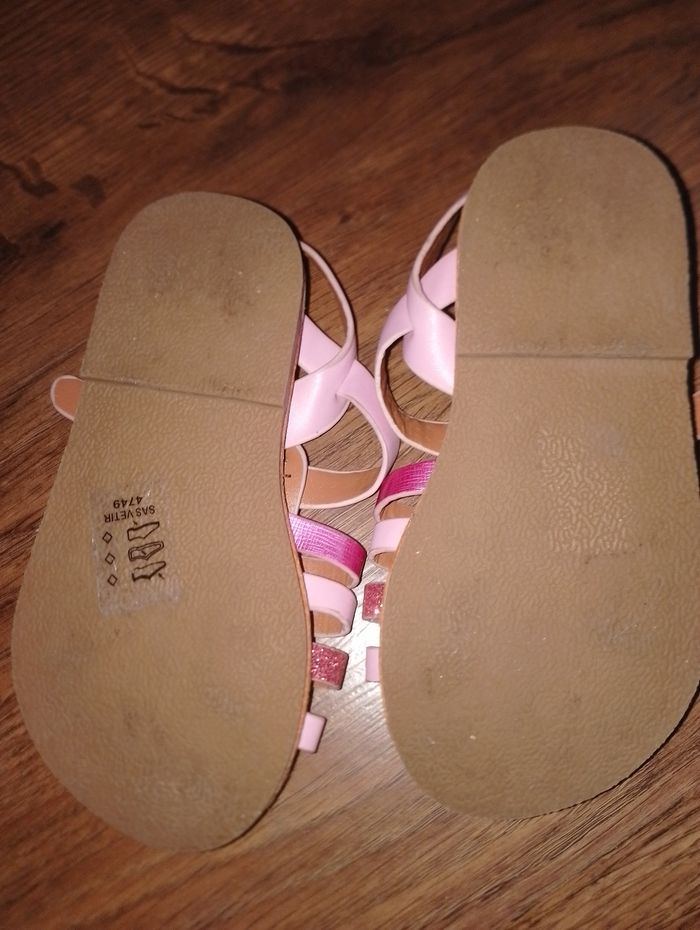 Chaussure été, sandalettes, claquettes p.24 - photo numéro 10