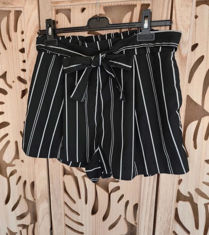 Short à rayures , nouette T 40 Divided H &M - photo numéro 3
