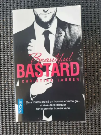 Livre  Beautiful  Bastard  de  Christina Lauren