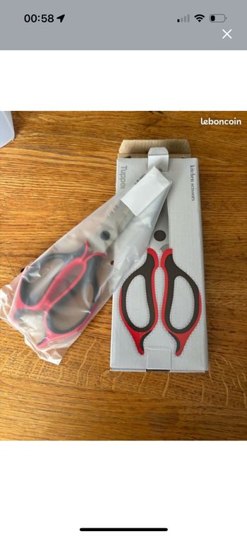 Ciseaux Tupperware neuf