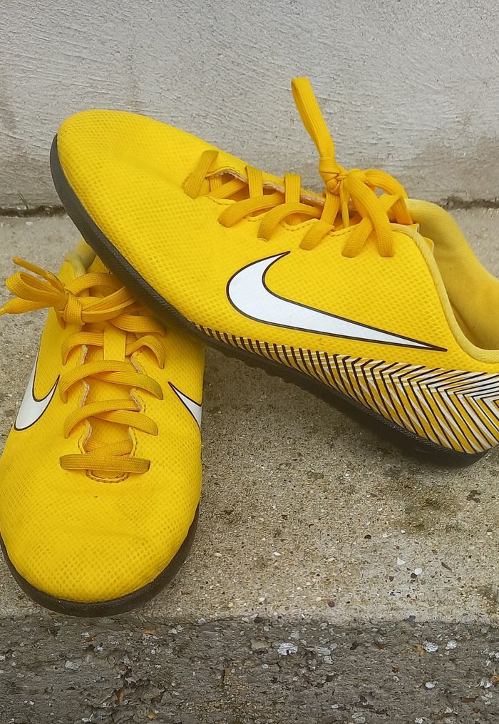 Chaussures foot en salle Nike taille 38 - photo numéro 6