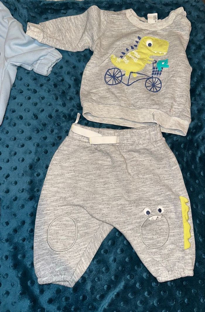 Lots ensemble bébé - photo numéro 3