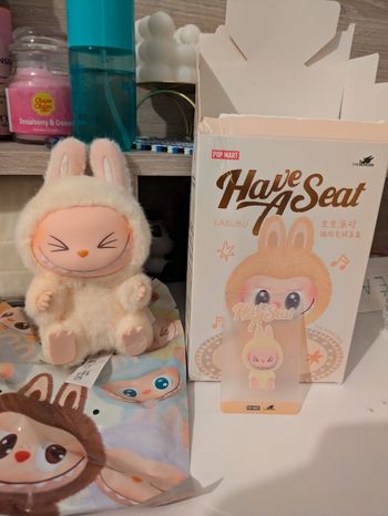 Labubu sisi HAS authentique