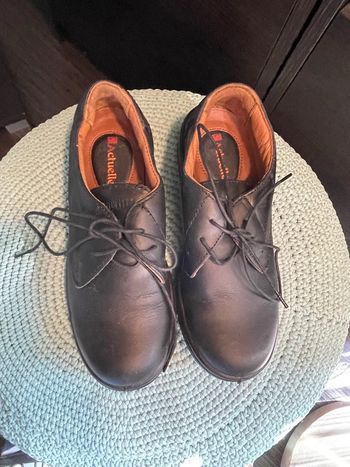 Chaussure en cuir Taille 36