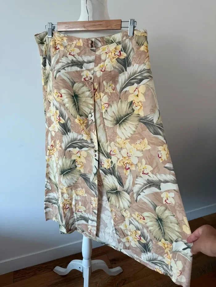 Magnifique jupe Mango L/40 - photo numéro 2