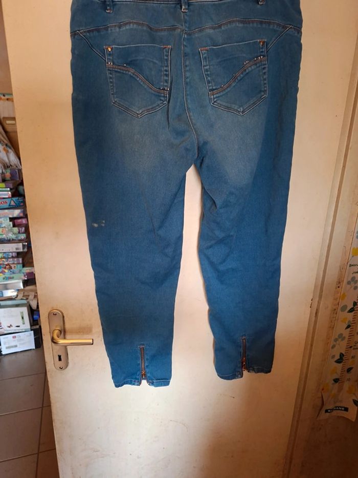Jeans court bréal 44 - photo numéro 3