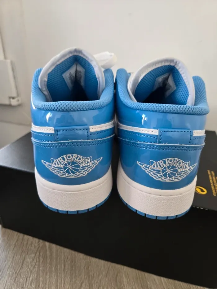 Nike air Jordan 1 low taille 40 neuves blanc bleu - photo numéro 5