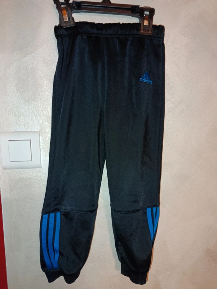 Jogging adidas 4 ans en bon état - photo numéro 2