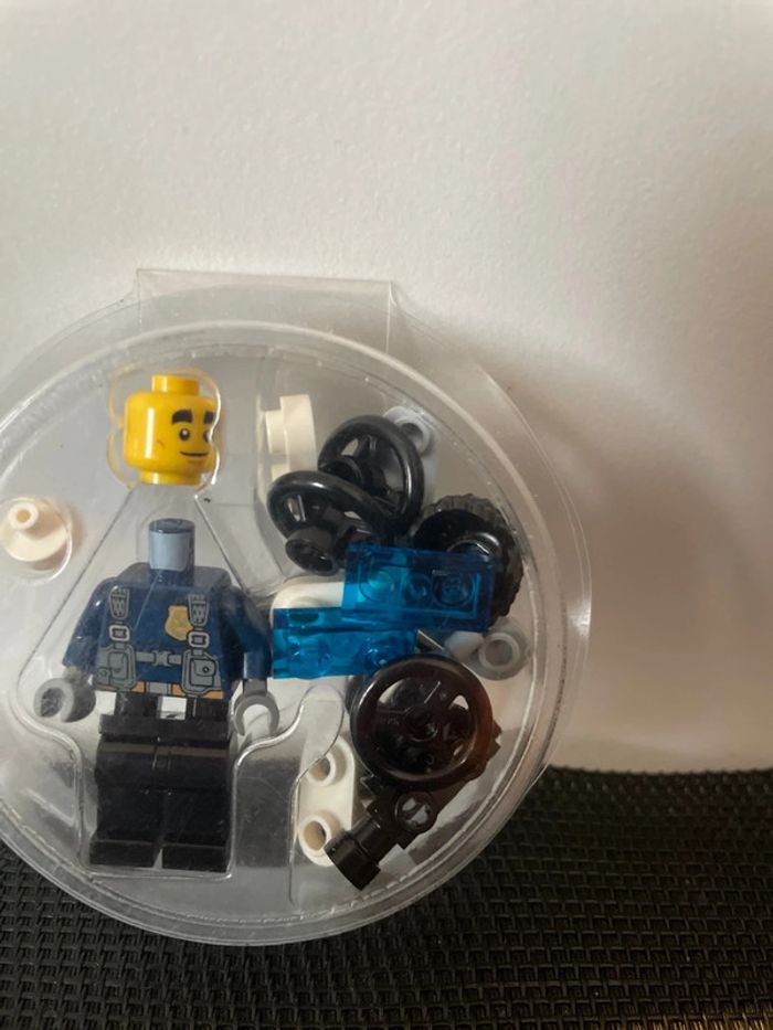 Lego city police minifigure mini figurine policier officiel neuf agent de police - photo numéro 3