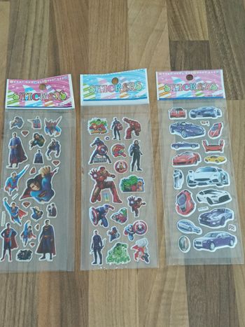 Lots 3 plaquettes de stickers neufs Marvel, Superman, jolies voitures 