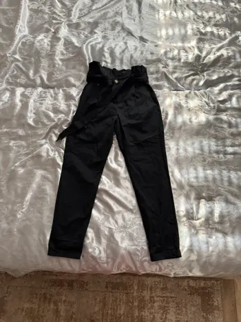 Schwarze Hose Neu mit Etikett Gr 36/ S