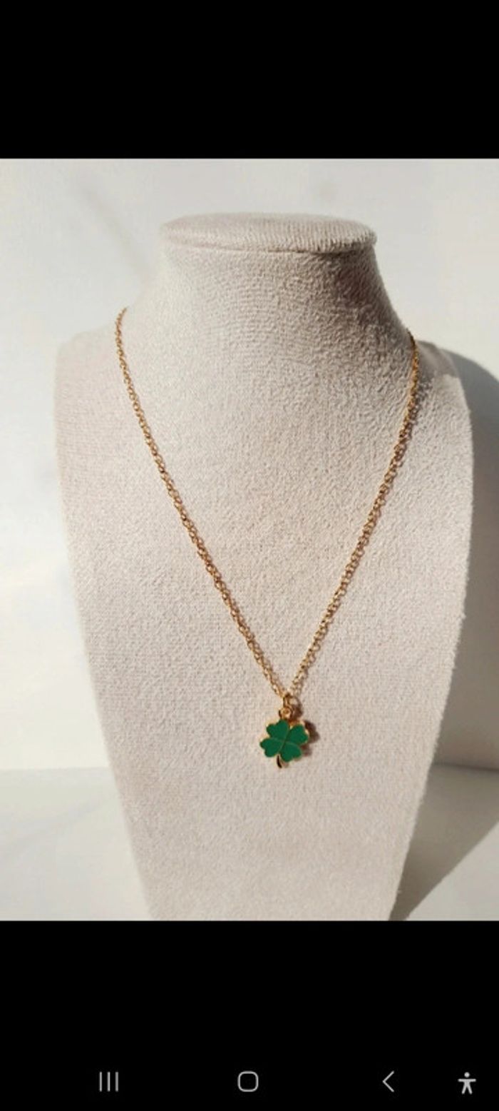 Collier "ma Chance"🍀à offrir - photo numéro 2