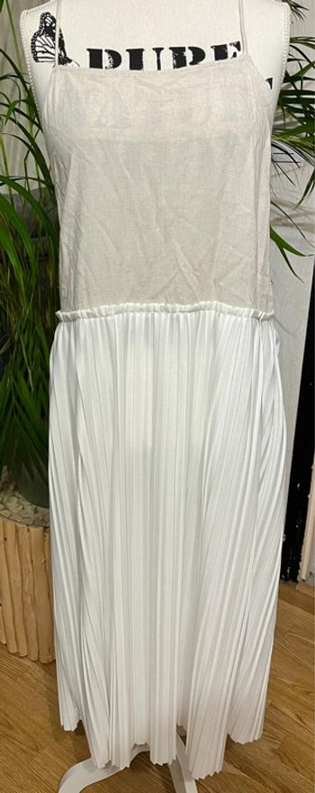 Jolie robe Zara taille M