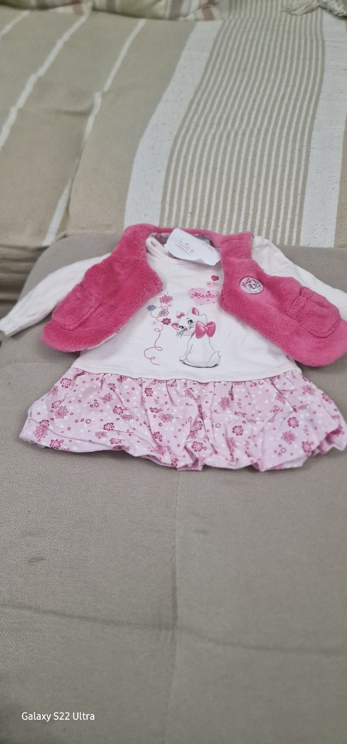 Robe et gilet sans manche