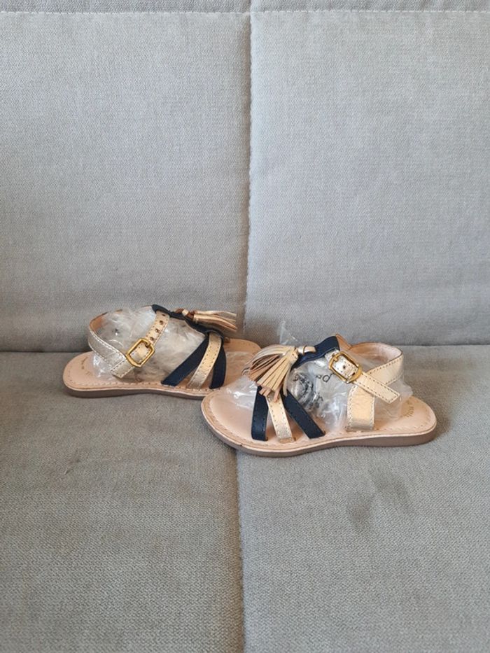 Sandales nu-pieds en cuir Du Pareil Au Même pointure 25 neuf avec étiquettes - photo numéro 3