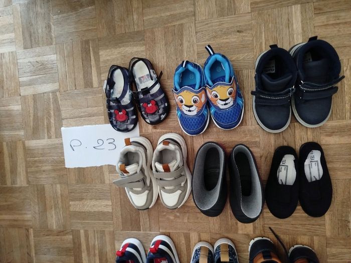 1 lot de 15 paires de chaussures enfant Pointures 21-22-23 - photo numéro 2