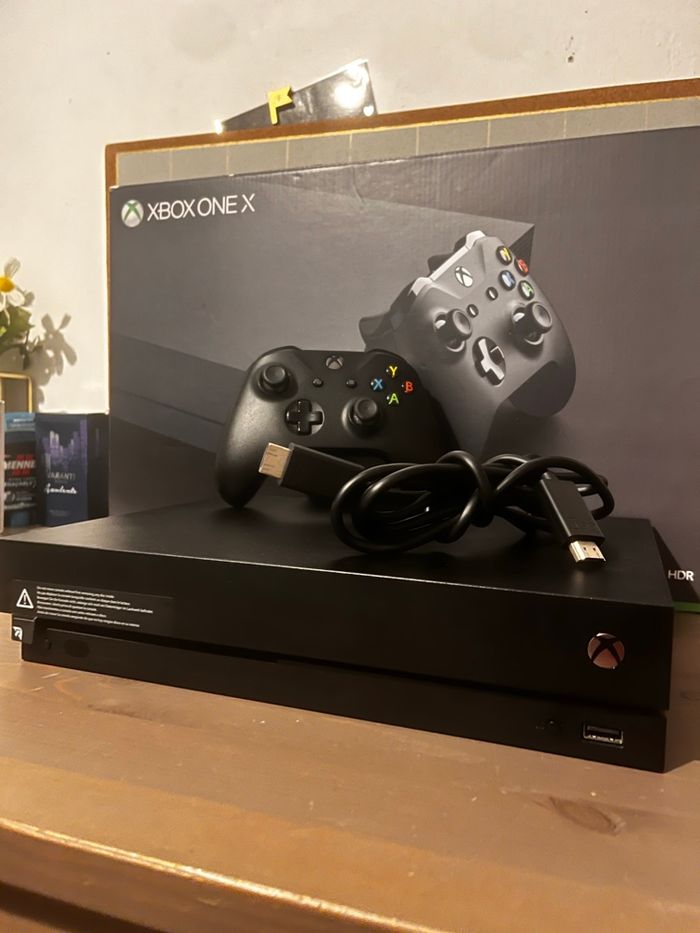 Xbox One X – Excellent état + Boîte + Câbles + 1 Manette  officielle - photo numéro 2