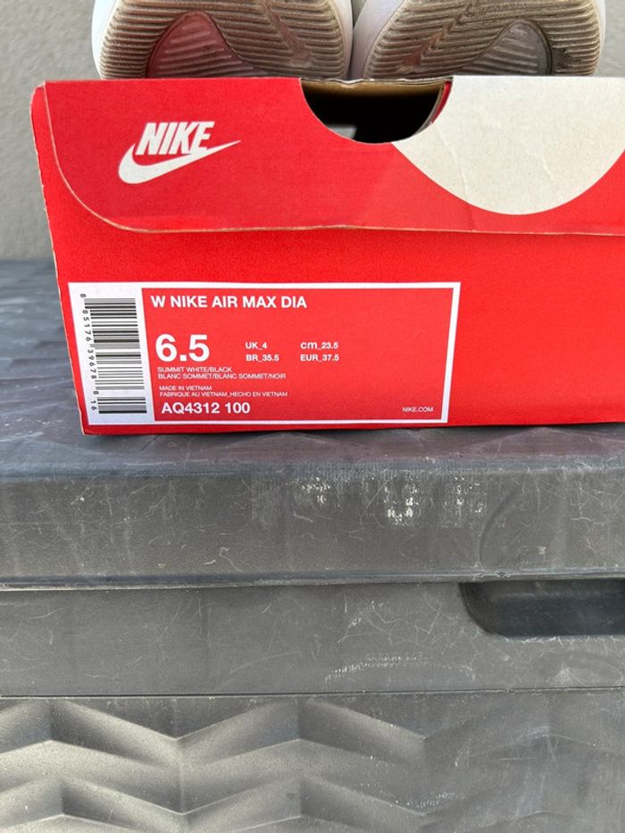 Baskets Nike Dia - photo numéro 5