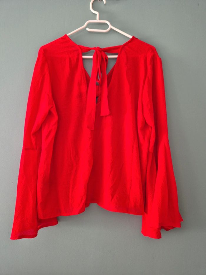 Blouse rouge avec noeud, manches longues, taille 38 h&m - photo numéro 4