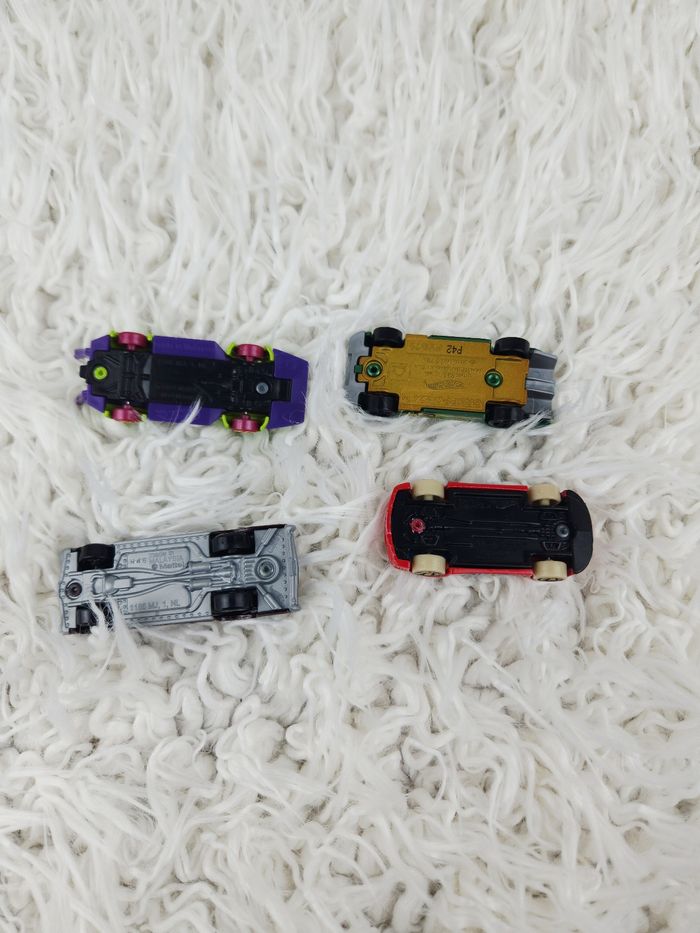 Lot de 24 petites voitures marque Hot Wheels 🎅 - photo numéro 7