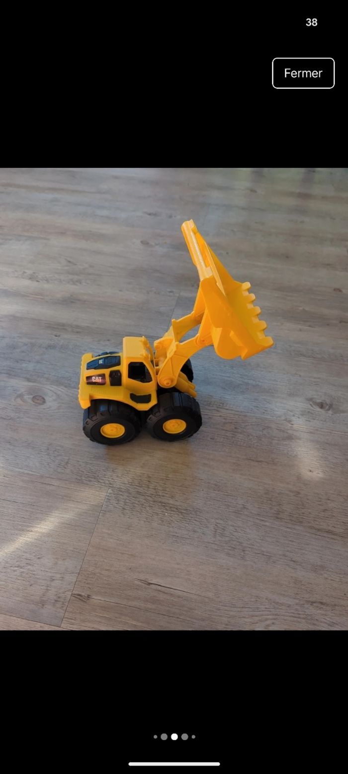 3 camions de chantiers - photo numéro 3