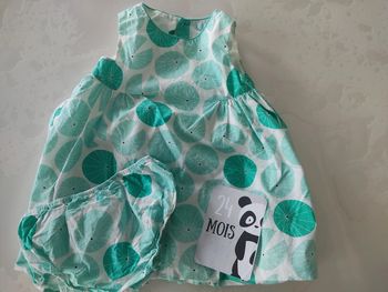 Robe et culotte taille 23 mois