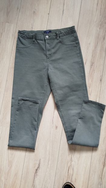Jean slim kaki Kiabi 38 M