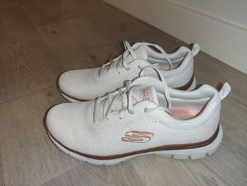 Skechers Air-cooled pointure 38 NEUVES