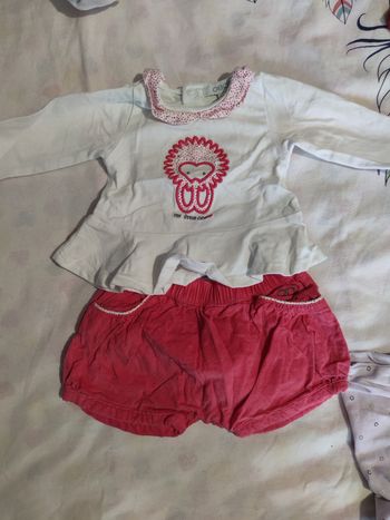 Lot vêtement fille 1 mois.