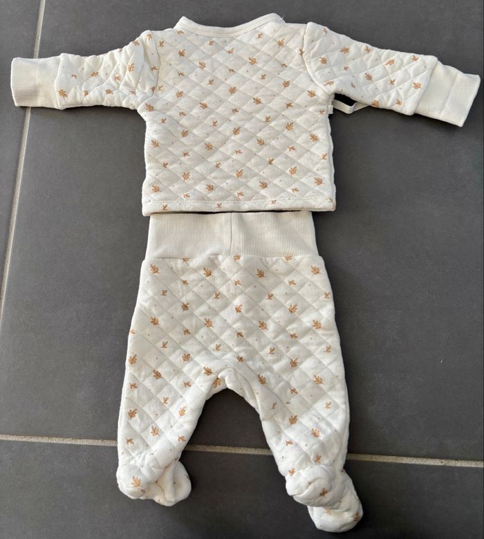 Joli ensemble 1 mois - photo numéro 4