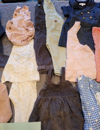 Gros lot 6 mois fille 19 pièces