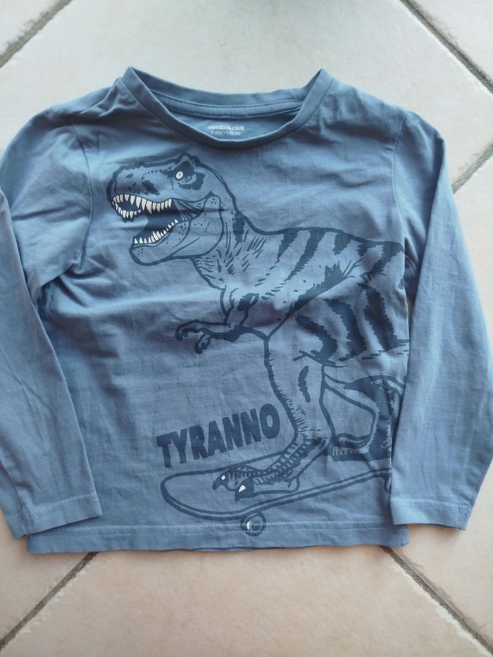 2 Tee shirt - photo numéro 2