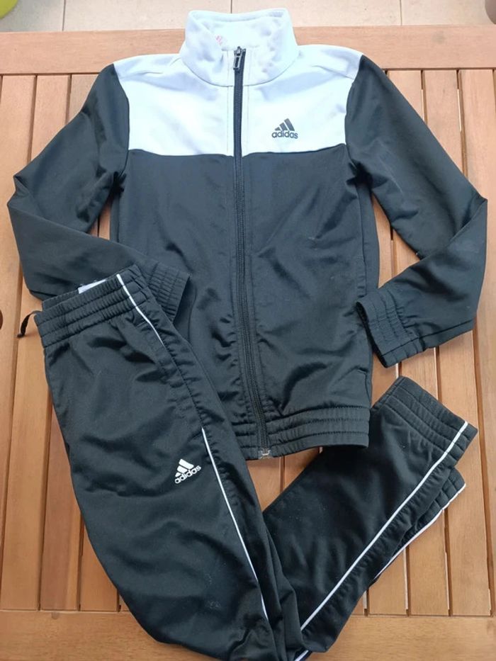 Ensemble adidas 7-8ans