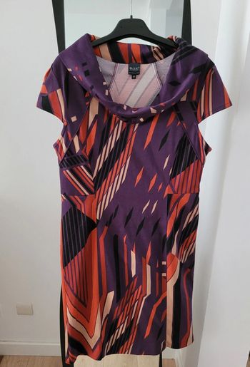 Robe courte sans manches taille 40