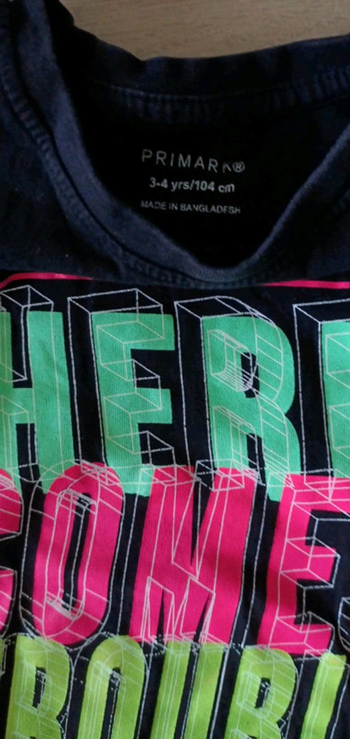 Tee-shirt Primark 3 - 4 ans - photo numéro 3