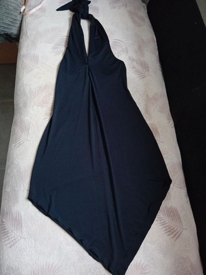 Robe Qui se Noue au cou et Dos nu - photo numéro 2