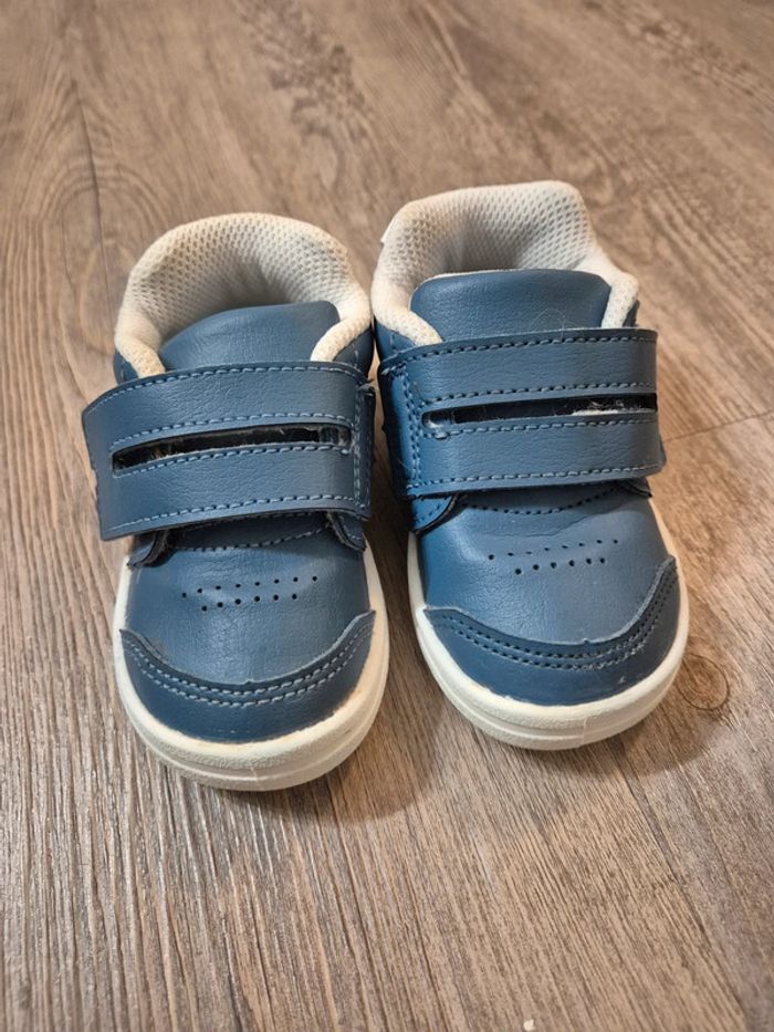 Chaussures decathlon taille 21