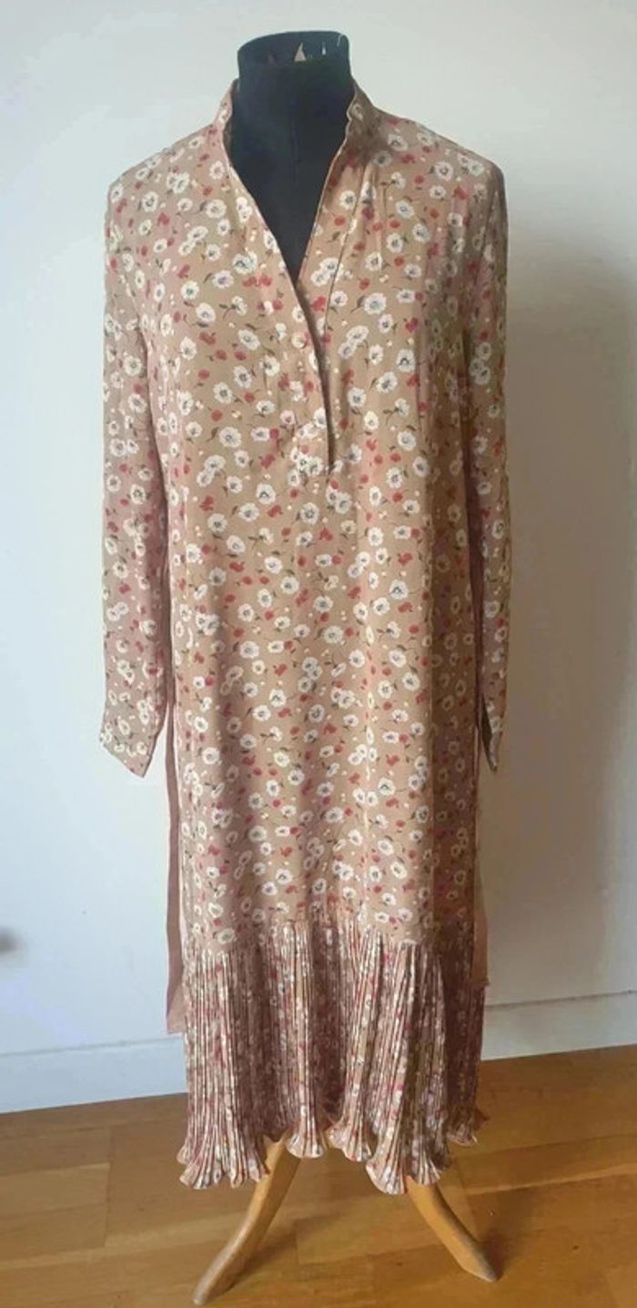 Idée cadeau 🎁- Robe Wiya S/M manches longues beige abricot NEUF . valeur d'achat 38 € - photo numéro 3