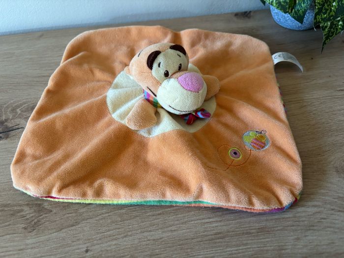 Doudou plat Tigrou orange jaune abeille verso rayé Disney nicotoy