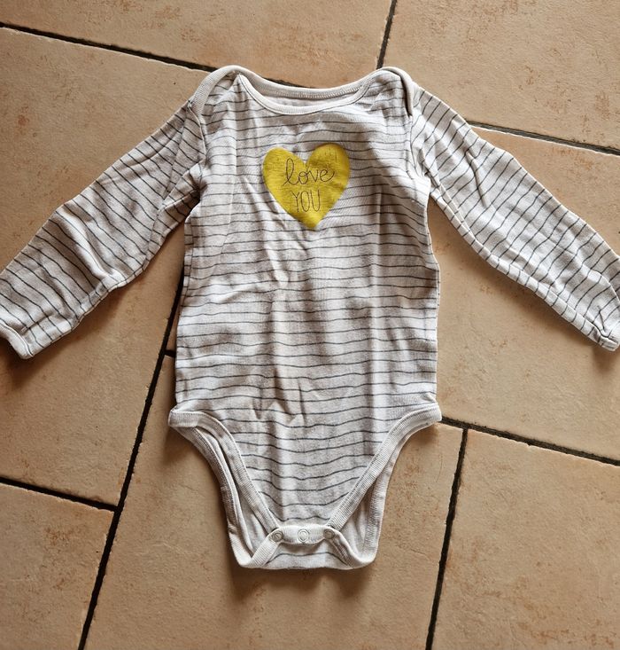 Gros lot de vêtements bébé garçon 12 mois - photo numéro 10