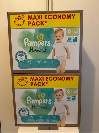 124 couches Pampers harmonie taille 6