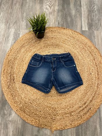 Short fille taille 146/152cm
