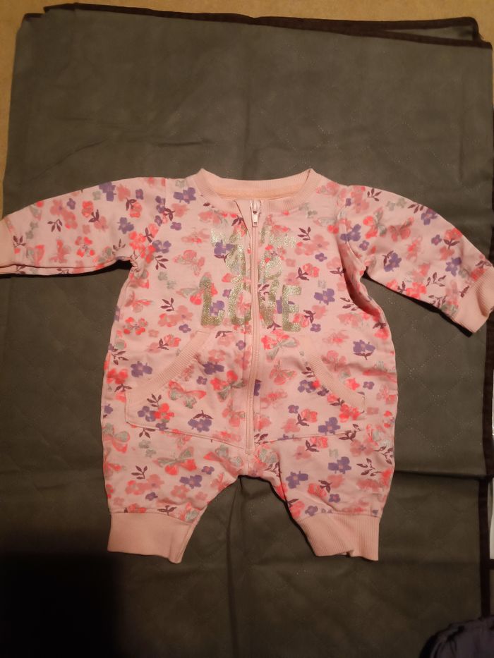 Lot de vêtements bébé fille naissance 0 mois (8 pièces) - photo numéro 3